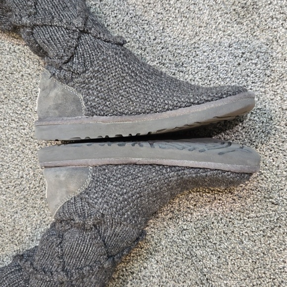 Ugg Australia Women 5879 Cardigan sweater boots shoes sz 7 - Picture 7 of 12